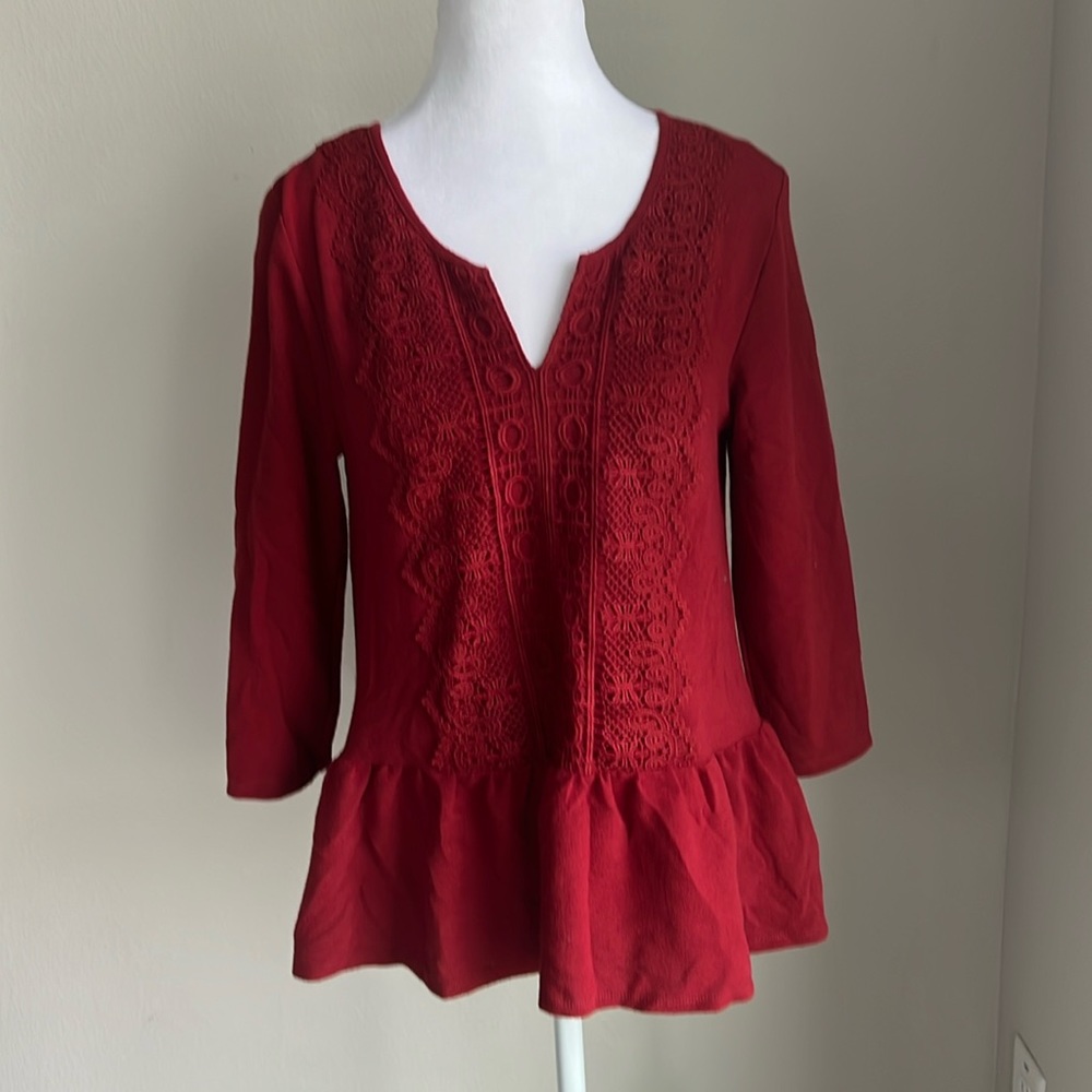 Storybuk women’s V-neck, 3/4 sleeve, dark red knit top